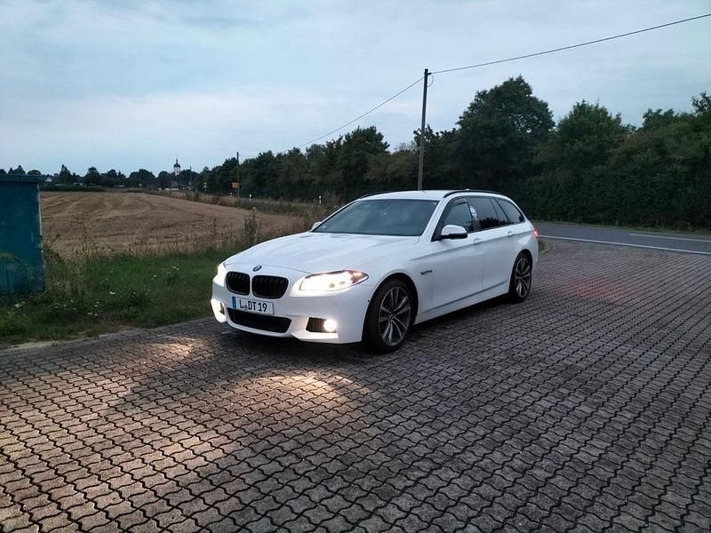 Gebraucht BMW 530 Sport Line 258 PS (189 kW) 2016 Weiß Kombi