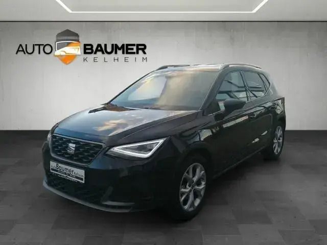 Mitternachtsschwarz Gebraucht 2024 Seat Arona FR SUV | 21.680 € (Fairer Preis) - Bild 1/4