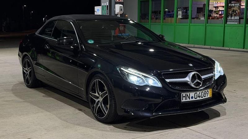 Gebraucht Mercedes E200 184 PS (135 kW) 2014 Schwarz Cabrio