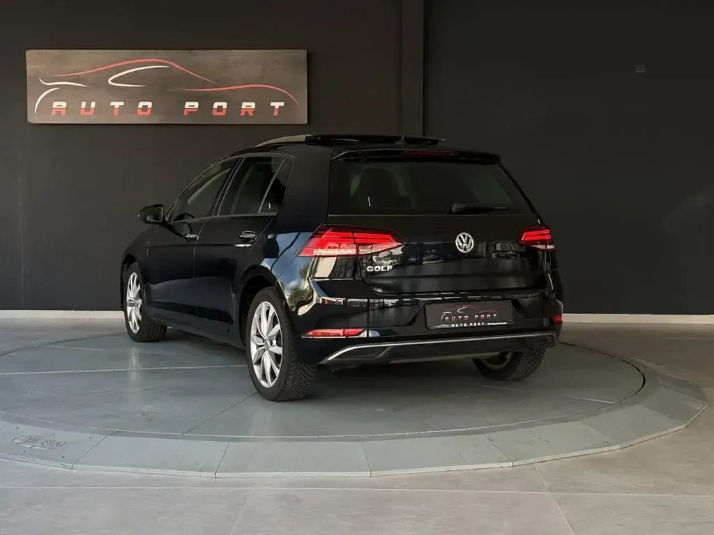 Second-hand VW Golf VII Join 150 CP (110 kW) 2018 Negru Berlinǎ