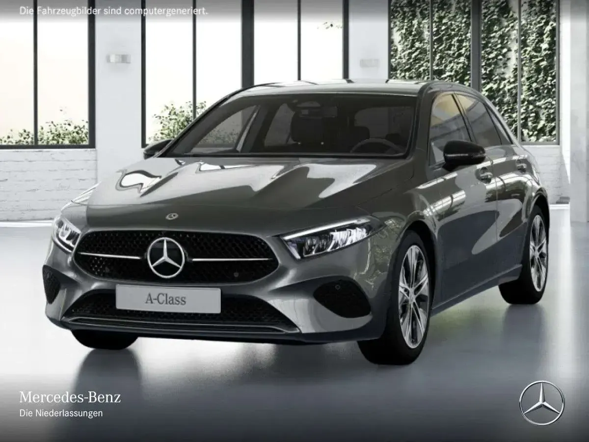 Gebraucht Mercedes A250 Advanced Plus 163 PS (119 kW) 2025 Grau Limousine