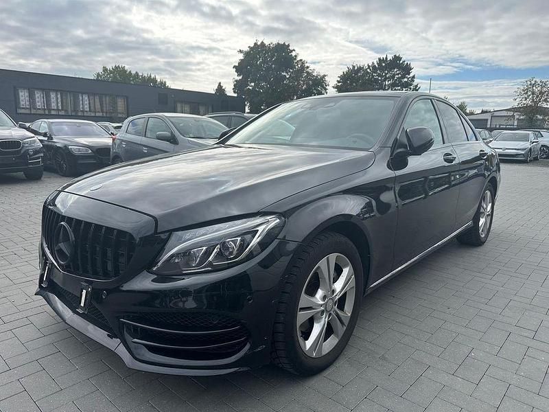 Schwarz Gebraucht 2014 Mercedes C220 Limousine | 12.990 € (Guter Preis) - Bild 1/4