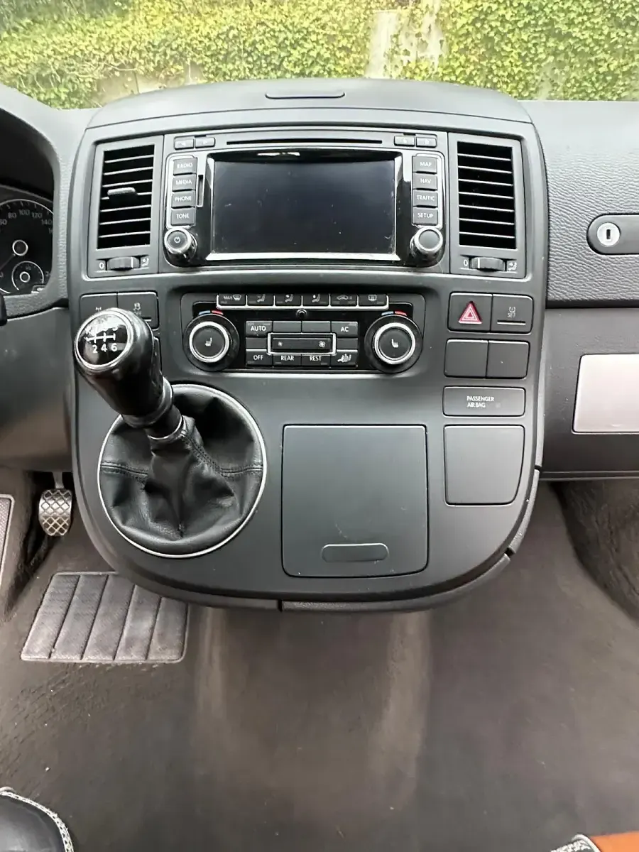 Gebraucht VW T5 180 PS (132 kW) 2012 Grau Van