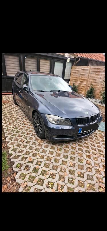 Gebraucht BMW 330 231 PS (169 kW) 2006 Blau Kombi