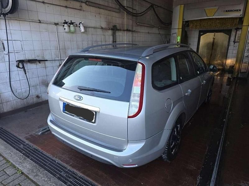 Gebraucht Ford Focus Ghia 145 PS (106 kW) 2009 Kombi