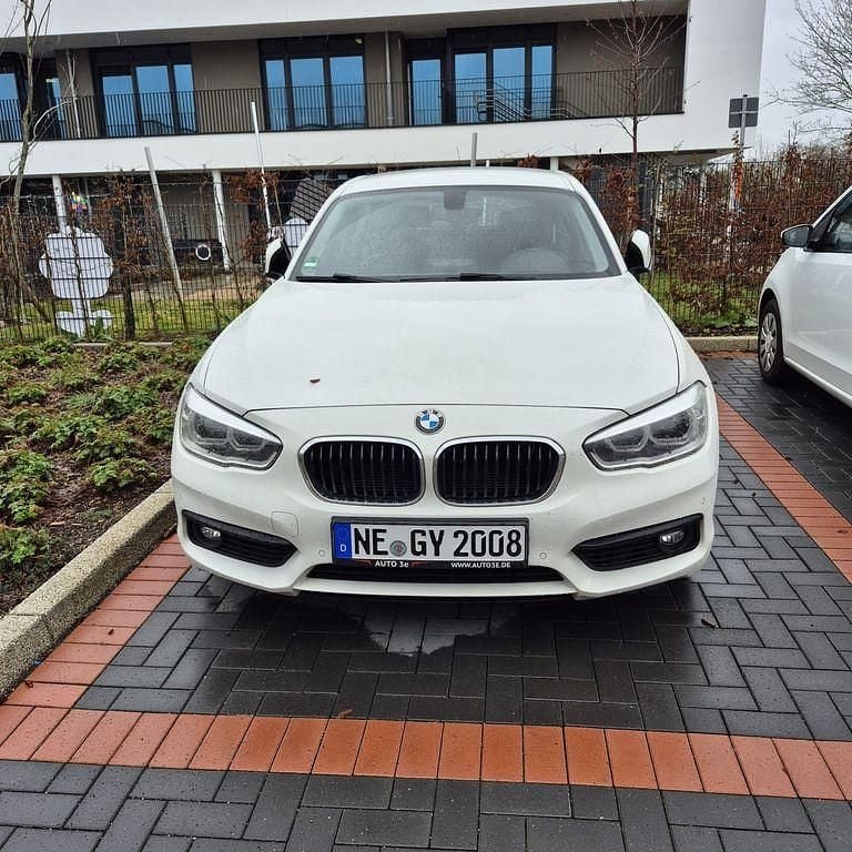 Gebraucht BMW 118 Advantage 136 PS (100 kW) 2015 Weiß Kleinwagen