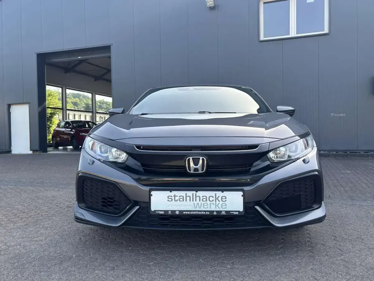 Gebraucht Honda Civic Comfort 129 PS (94 kW) 2017 Polished metal Limousine