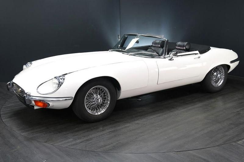 Usado Jaguar E-Type 268 HP (197 kW) 1974 Branco Cabrios
