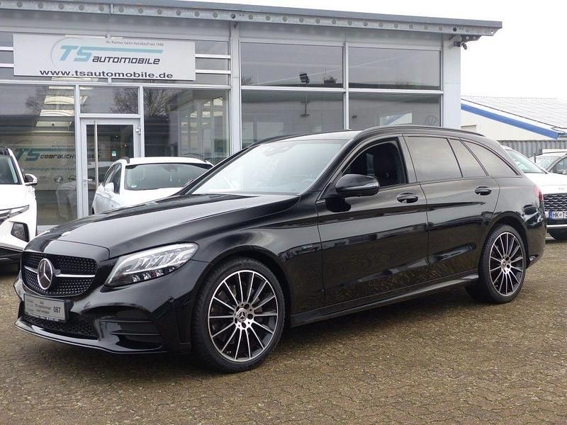 Schwarz schwarz unilack Gebraucht 2021 Mercedes C300 Edition Kombi | 26.490 € (Superpreis) - Bild 1/4