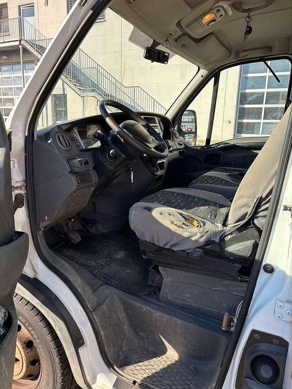 Gebraucht Iveco Daily 170 PS (125 kW) 2010 Weiß Van