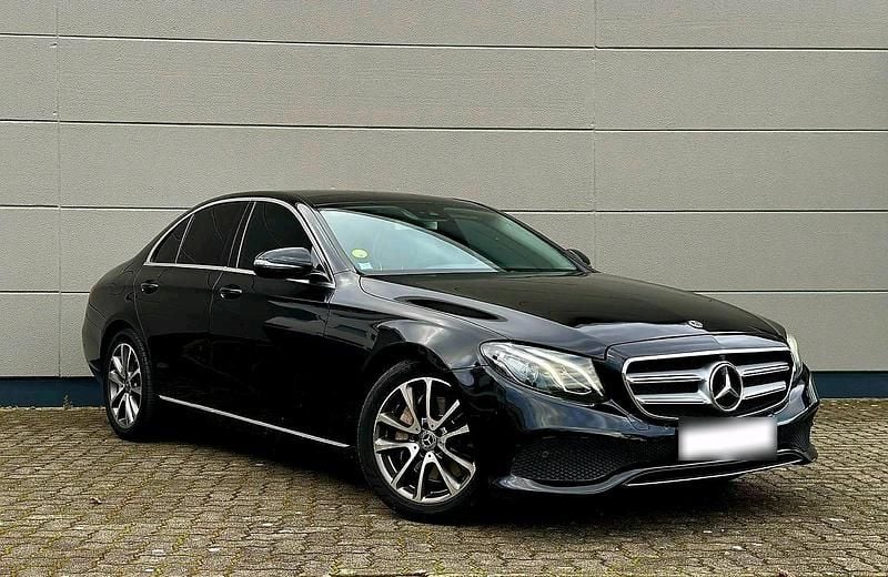 Gebraucht Mercedes E350 258 PS (189 kW) 2017 Schwarz Limousine