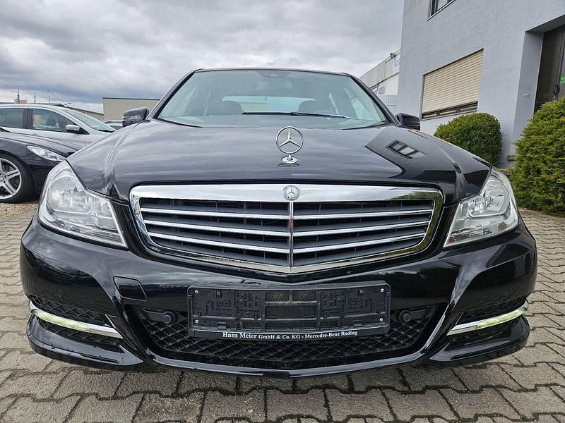Gebraucht Mercedes C220 170 PS (125 kW) 2011 Schwarz Limousine