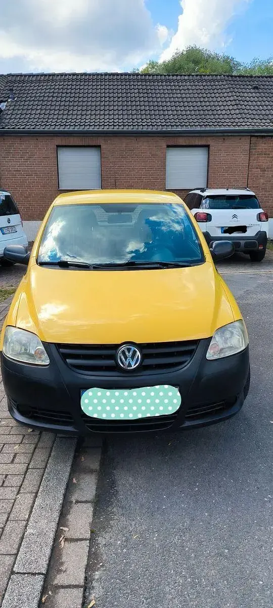 Gebraucht VW Fox 54 PS (39 kW) 2008 Gelb Kleinwagen