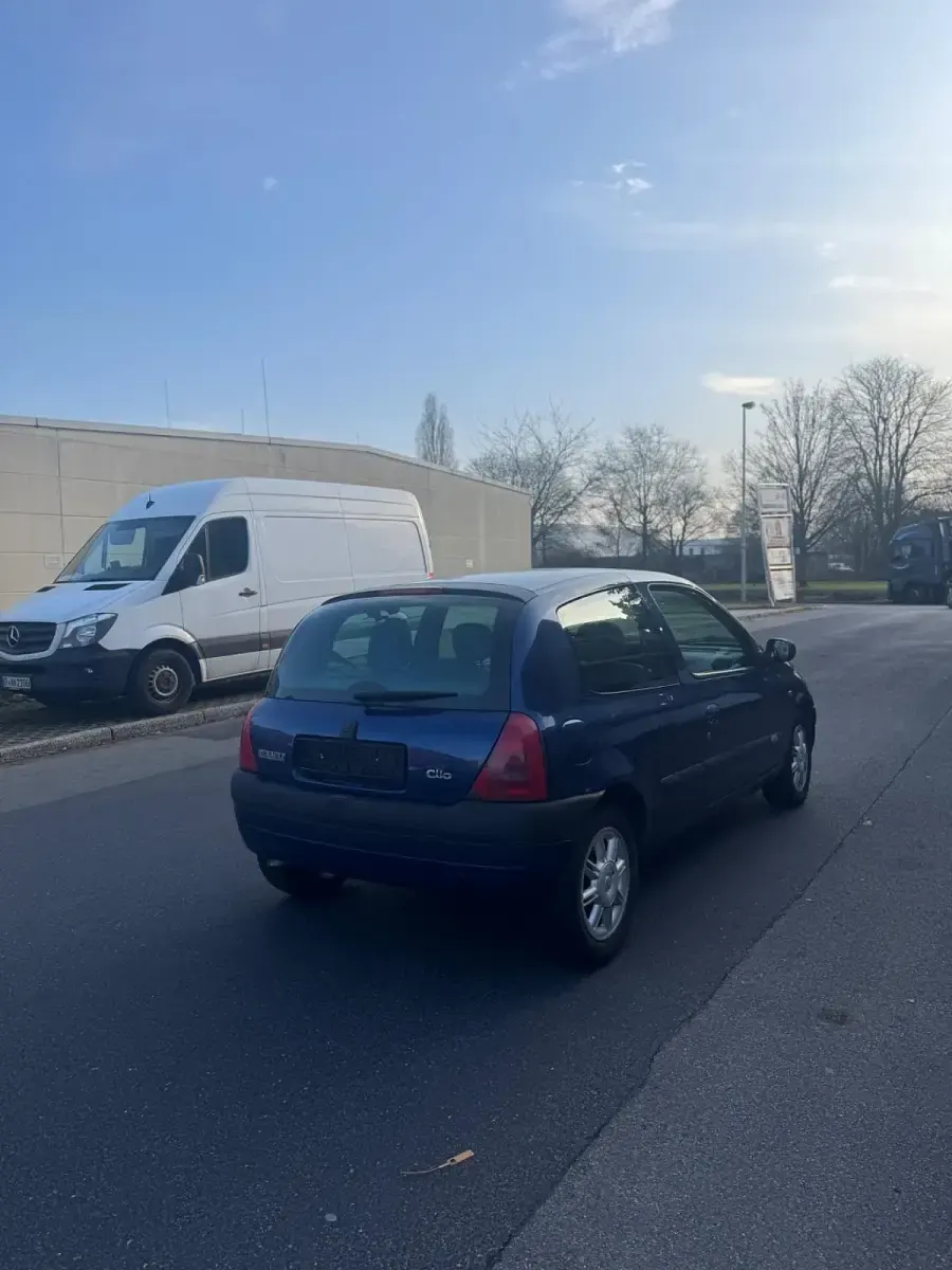 Brugt Renault Clio II 90 HK (66 kW) 2000 Blå Hatchback