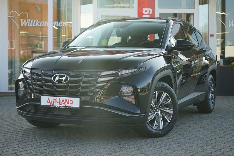 Gebraucht Hyundai Tucson Select 136 PS (100 kW) 2023 Schwarz SUV