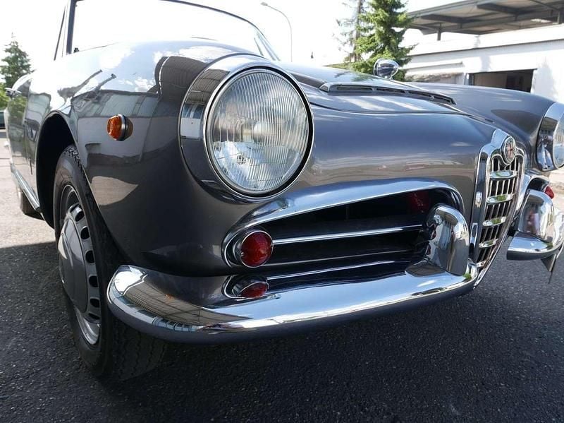 Gebraucht Alfa Romeo Giulia Spider 92 PS (67 kW) 1964 Grau Cabrio