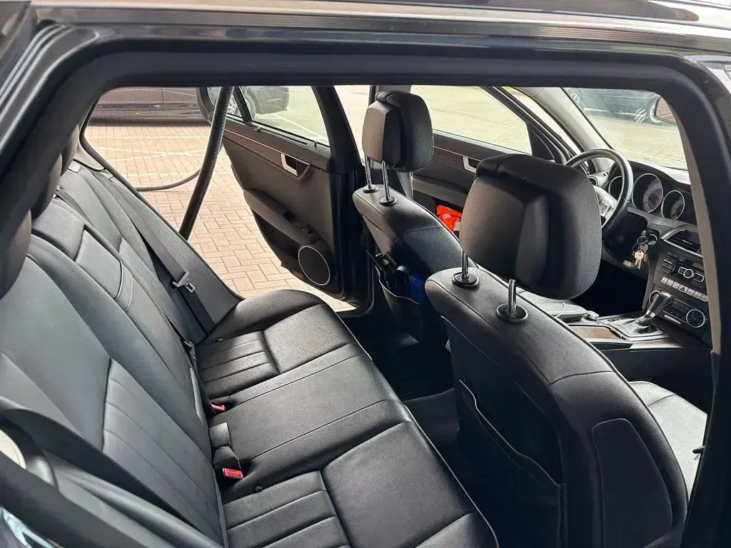 Gebraucht Mercedes C350 265 PS (194 kW) 2012 Schwarz Limousine