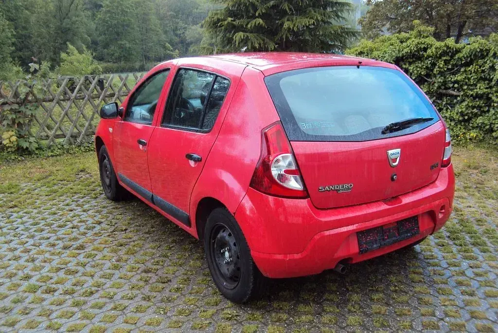 Gebraucht Dacia Sandero Basis 75 PS (55 kW) 2009 Rot Limousine