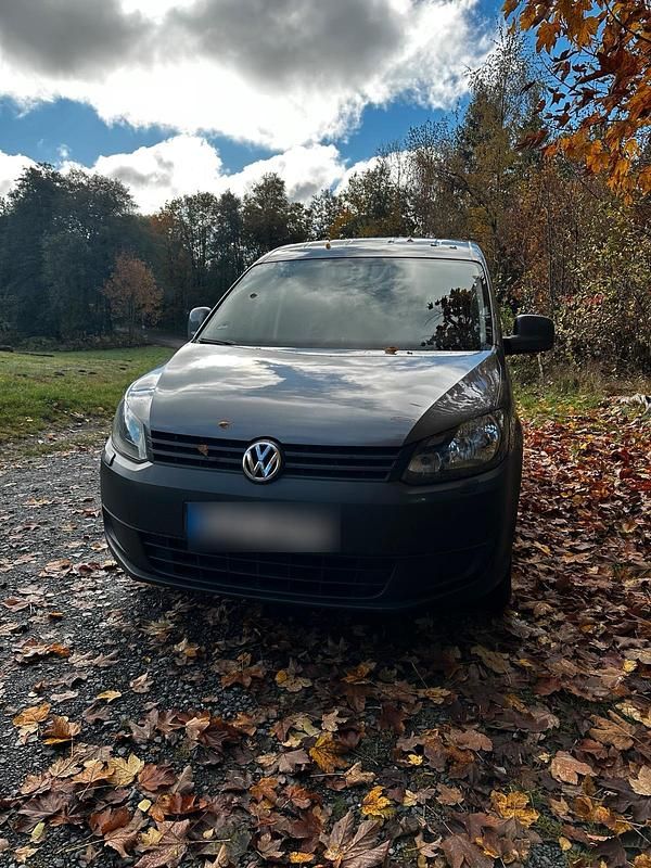 Grau Gebraucht 2013 VW Caddy Van / Kleinbus | 9.333 € (Etwas zu teuer) - Bild 1/4