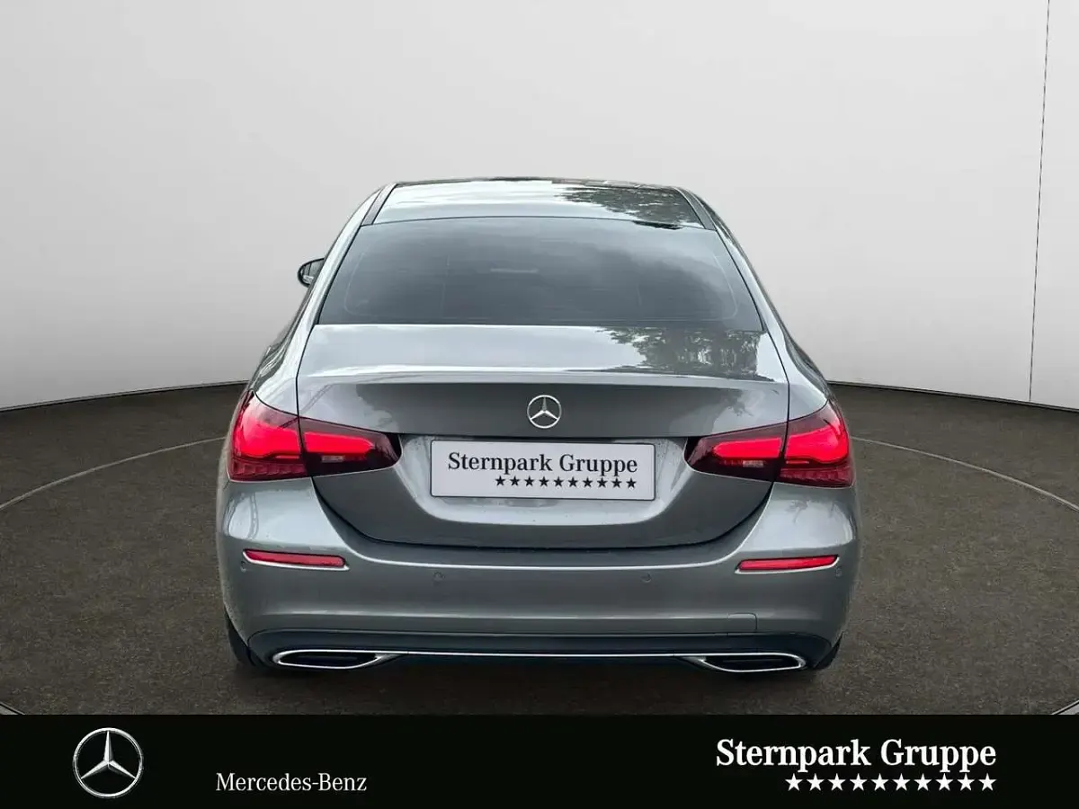 Gebraucht Mercedes A180 Progressive 136 PS (100 kW) 2024 Grau Limousine