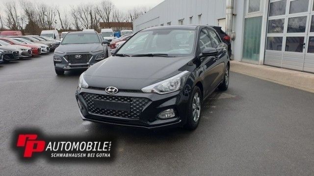 Schwarz Gebraucht 2019 Hyundai i20 Trend Kleinwagen | 13.490 € (Teuer) - Bild 1/4