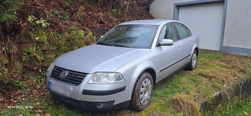 Gebraucht VW Passat 115 PS (84 kW) 2002 Grau Limousine