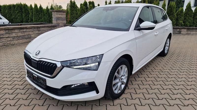 Weiß Gebraucht 2019 Skoda Scala Ambition Kleinwagen | 13.700 € (Guter Preis) - Bild 1/4