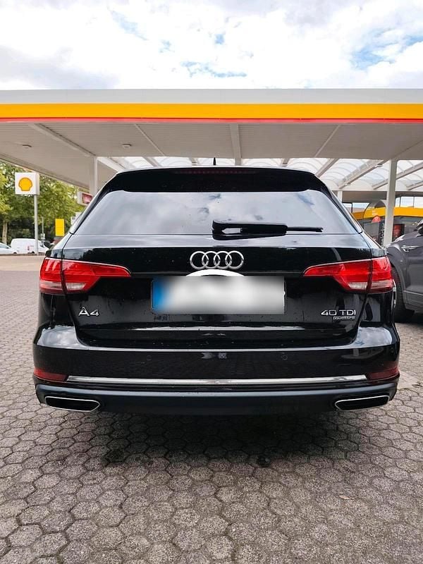 Gebraucht Audi A4 Design 190 PS (139 kW) 2019 Schwarz Kombi