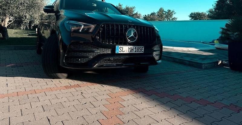 Schwarz Gebraucht 2021 Mercedes GLE350 SUV | 55.000 € - Bild 1/4