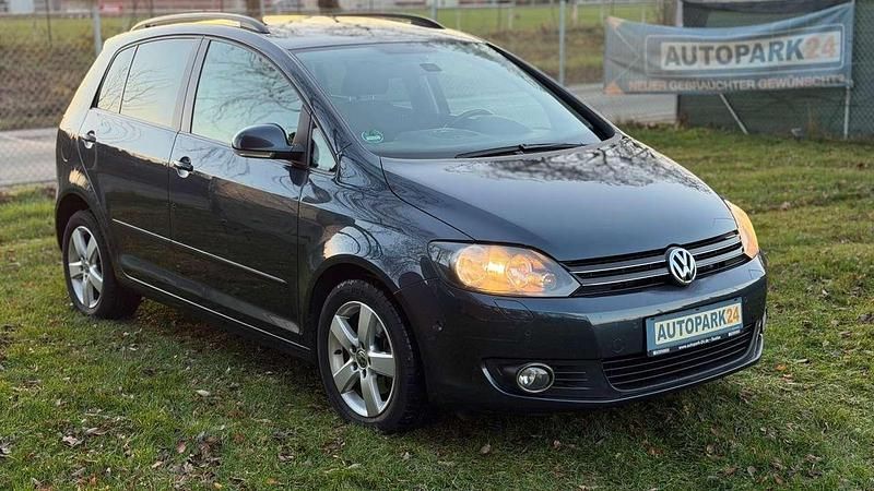 Gebraucht VW Golf VI Team 105 PS (77 kW) 2010 Blau Kleinwagen