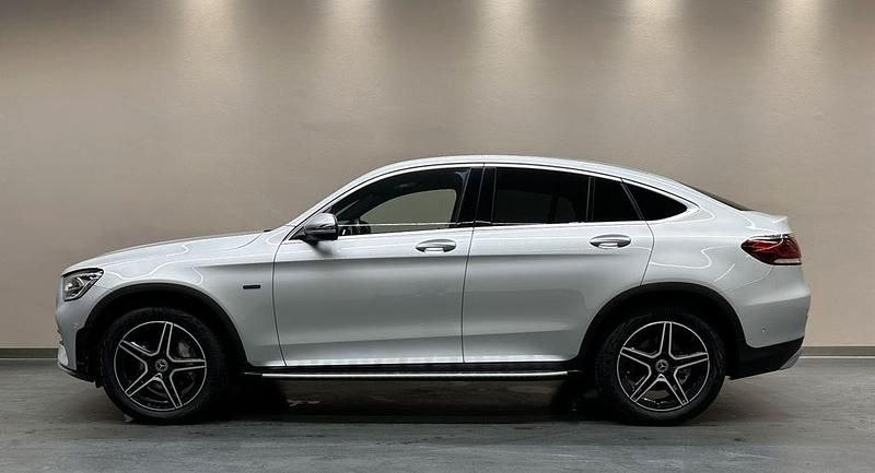 Gebraucht Mercedes GLC300e AMG line 211 PS (155 kW) 2020 Silber Coupé