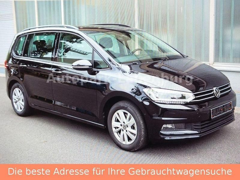 Gebraucht 2024 VW Touran Comfortline Van / Kleinbus | 31.500 € (Fairer Preis) - Bild 1/4