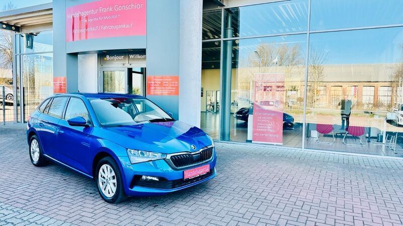 Blau Gebraucht 2023 Skoda Scala Ambition Kleinwagen | 19.990 € (Fairer Preis) - Bild 1/4