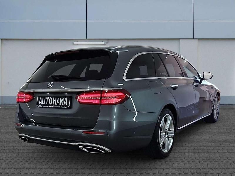 Gebraucht Mercedes E220 Avantgarde 194 PS (142 kW) 2017 Grau Kombi