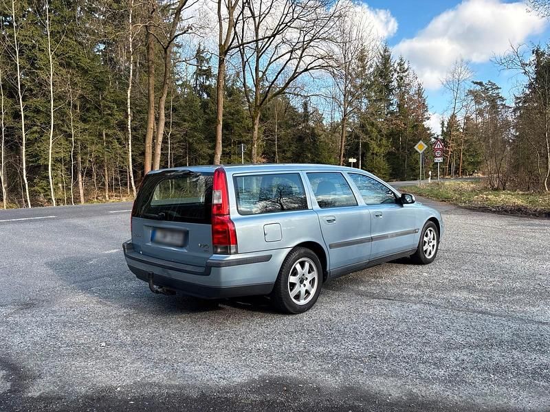 Gebraucht Volvo V70 163 PS (119 kW) 2002 Silber Kombi
