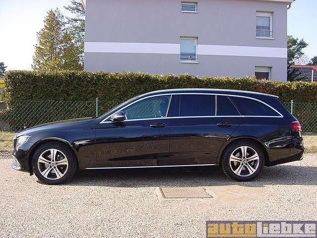 Gebraucht Mercedes E200 184 PS (135 kW) 2017 Obsidianschwarzmetallic Kombi