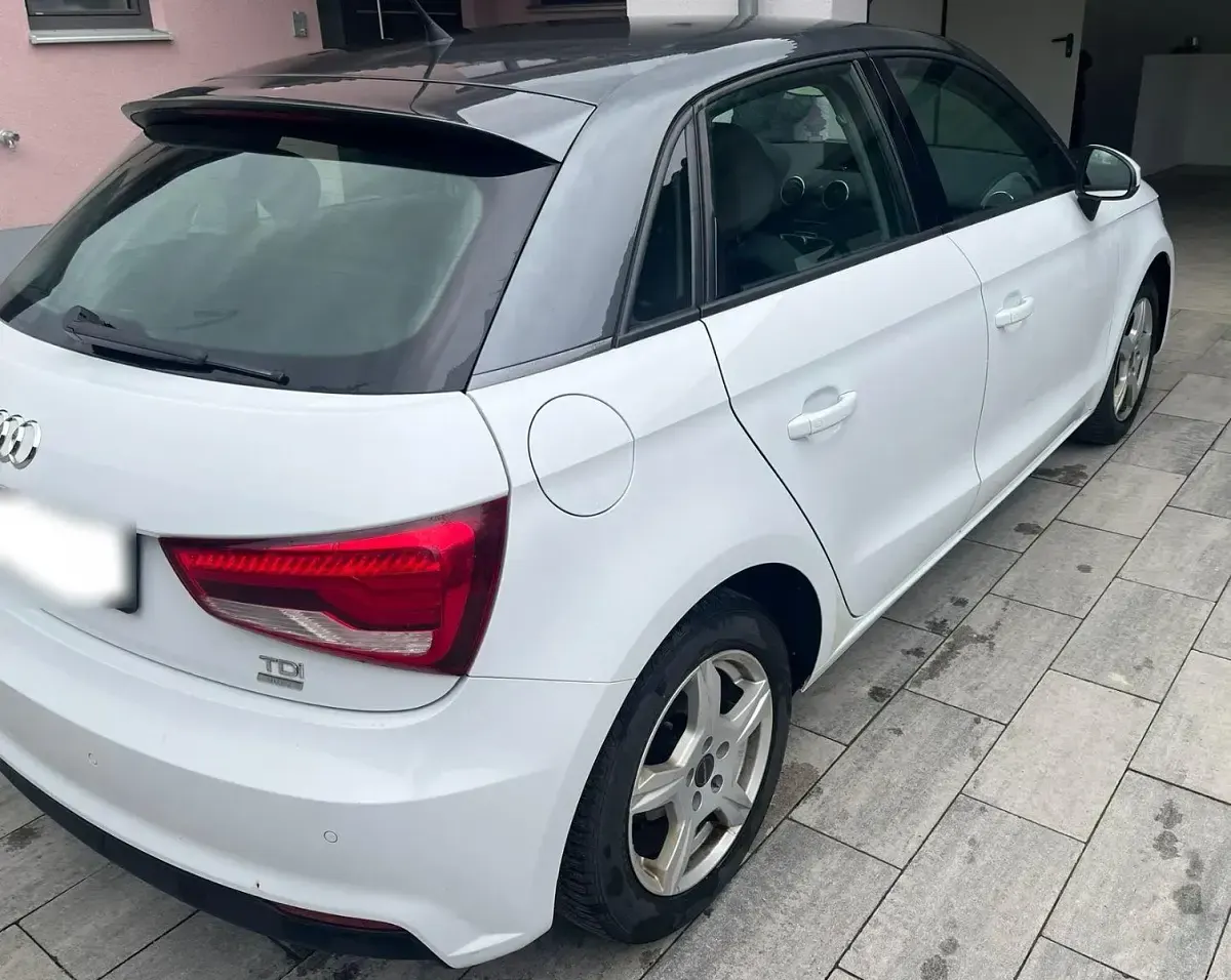 Gebraucht Audi A1 Sportback Ambiente 90 PS (66 kW) 2015 Weiß Kleinwagen