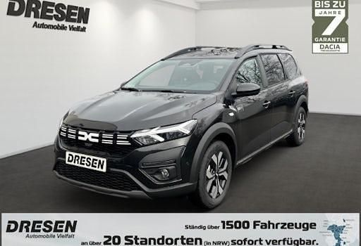 Neu Dacia Jogger Expression 158 PS (116 kW) 2025 Gruen Van / Kleinbus