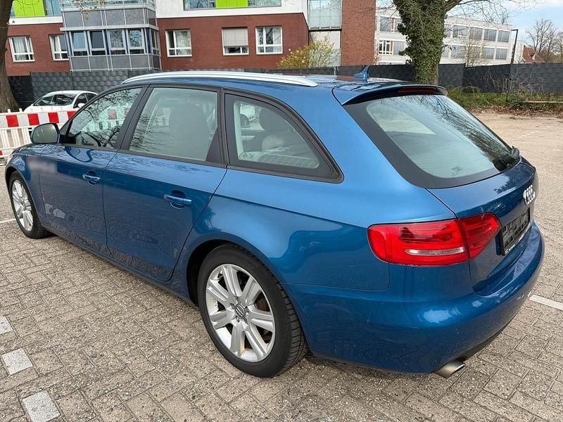 Gebraucht Audi A4 190 PS (139 kW) 2009 Blau Kombi