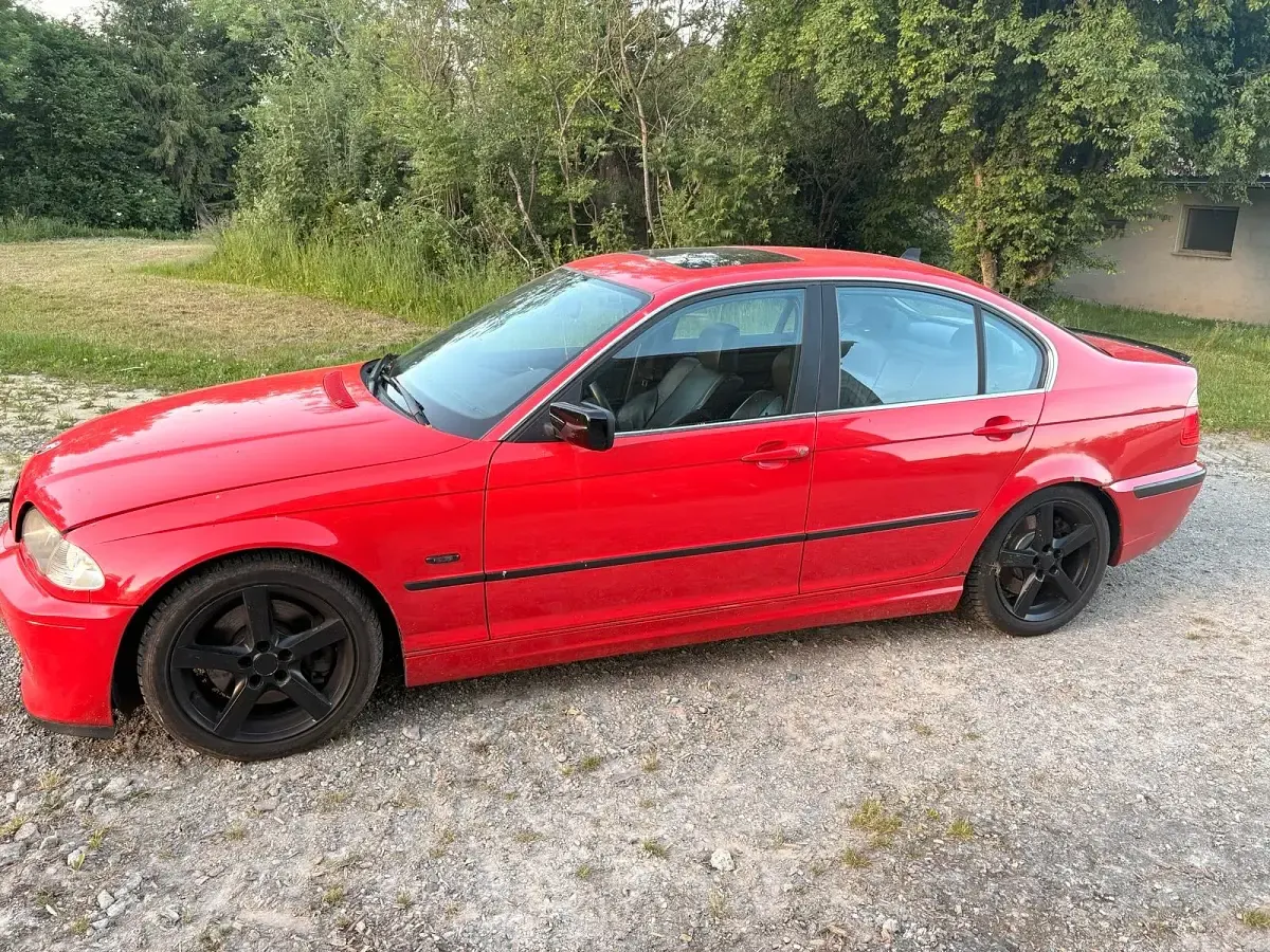 Gebraucht BMW 330 231 PS (169 kW) 2001 Rot Limousine