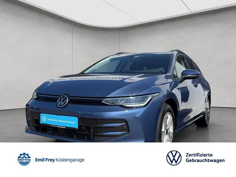 Blau Gebraucht 2024 VW Golf VIII Life Kombi | 28.990 € (Fairer Preis) - Bild 1/4