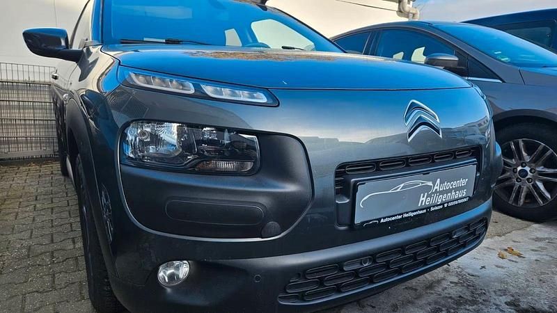 Lack grau shark/metallic klarl Gebraucht 2017 Citroën C4 Shine SUV | 8.480 € (Fairer Preis) - Bild 1/2