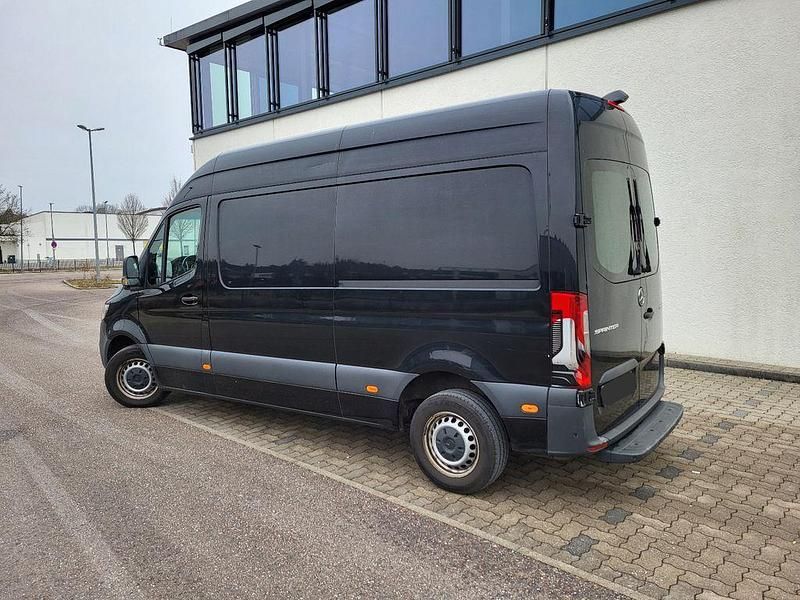 Gebraucht Mercedes Sprinter 143 PS (105 kW) 2019 Schwarz Van