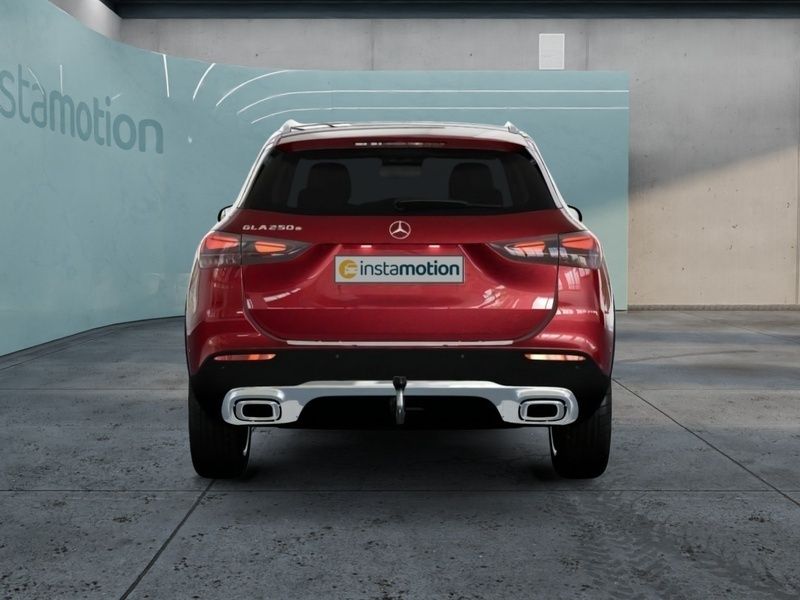 Gebraucht Mercedes GLA250 163 PS (119 kW) 2024 Rot SUV