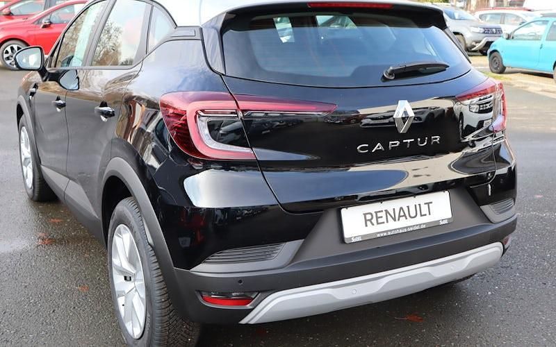Gebraucht Renault Captur Equilibre 140 PS (102 kW) 2022 Schwarz SUV