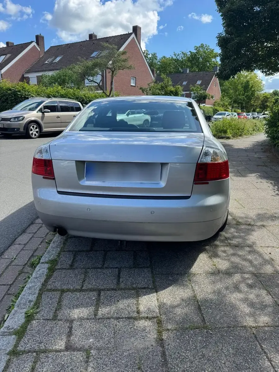 Gebraucht Audi A4 102 PS (75 kW) 2004 Silber Limousine