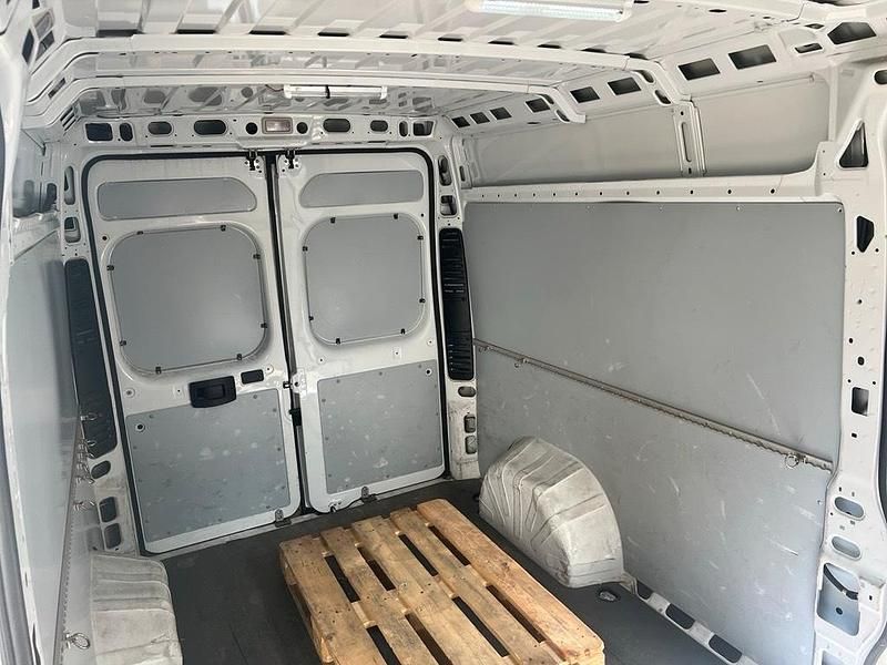 Gebraucht Fiat Ducato 140 PS (102 kW) 2022 Weiß Van