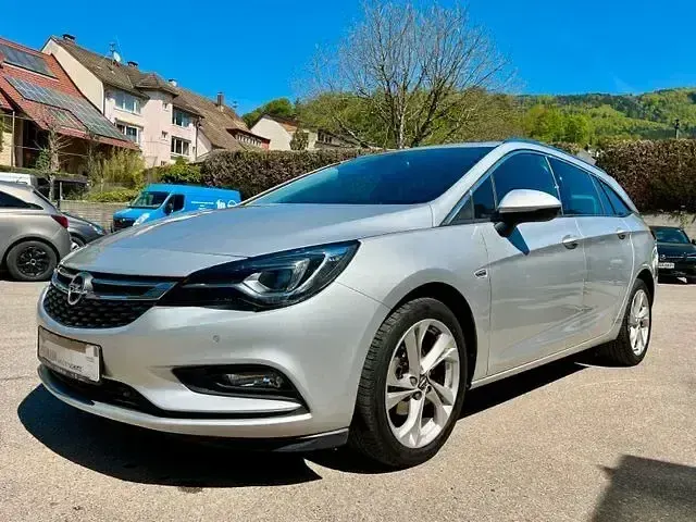 Używany Opel Astra Innovation 150 KM (110 kW) 2017 Srebrny Kombi