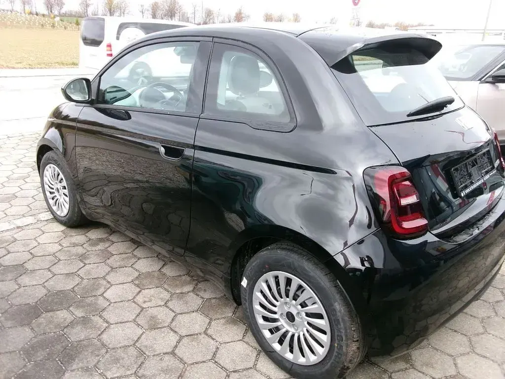 Neu Fiat 500 Pop 65 PS (47 kW) 2026 Other Limousine