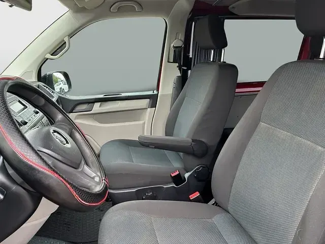 Używany VW Transporter 150 KM (110 kW) 2016 Czerwony Van